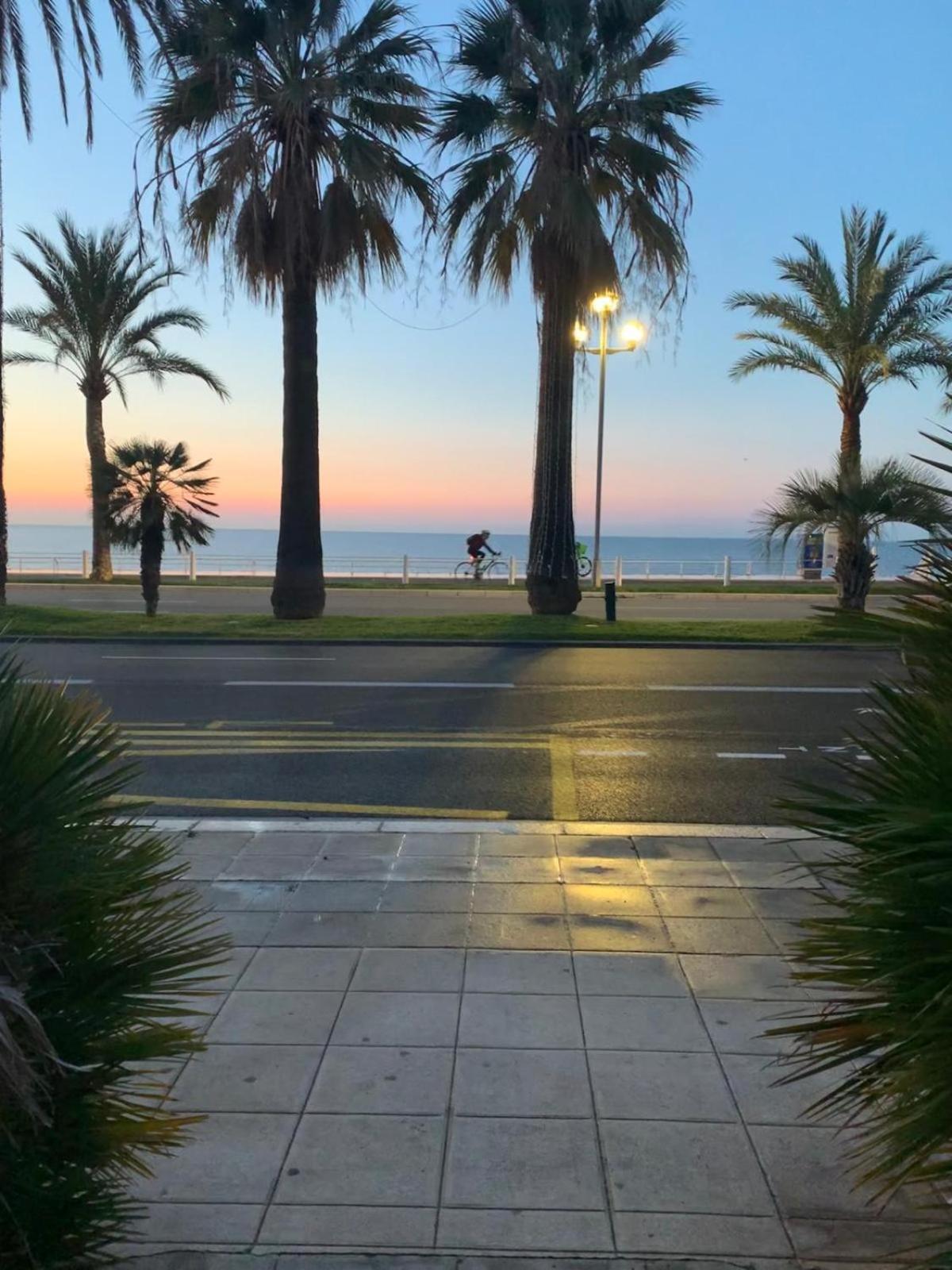 Hotel Flots D'Azur Promenade Des Anglais Nice Exterior photo