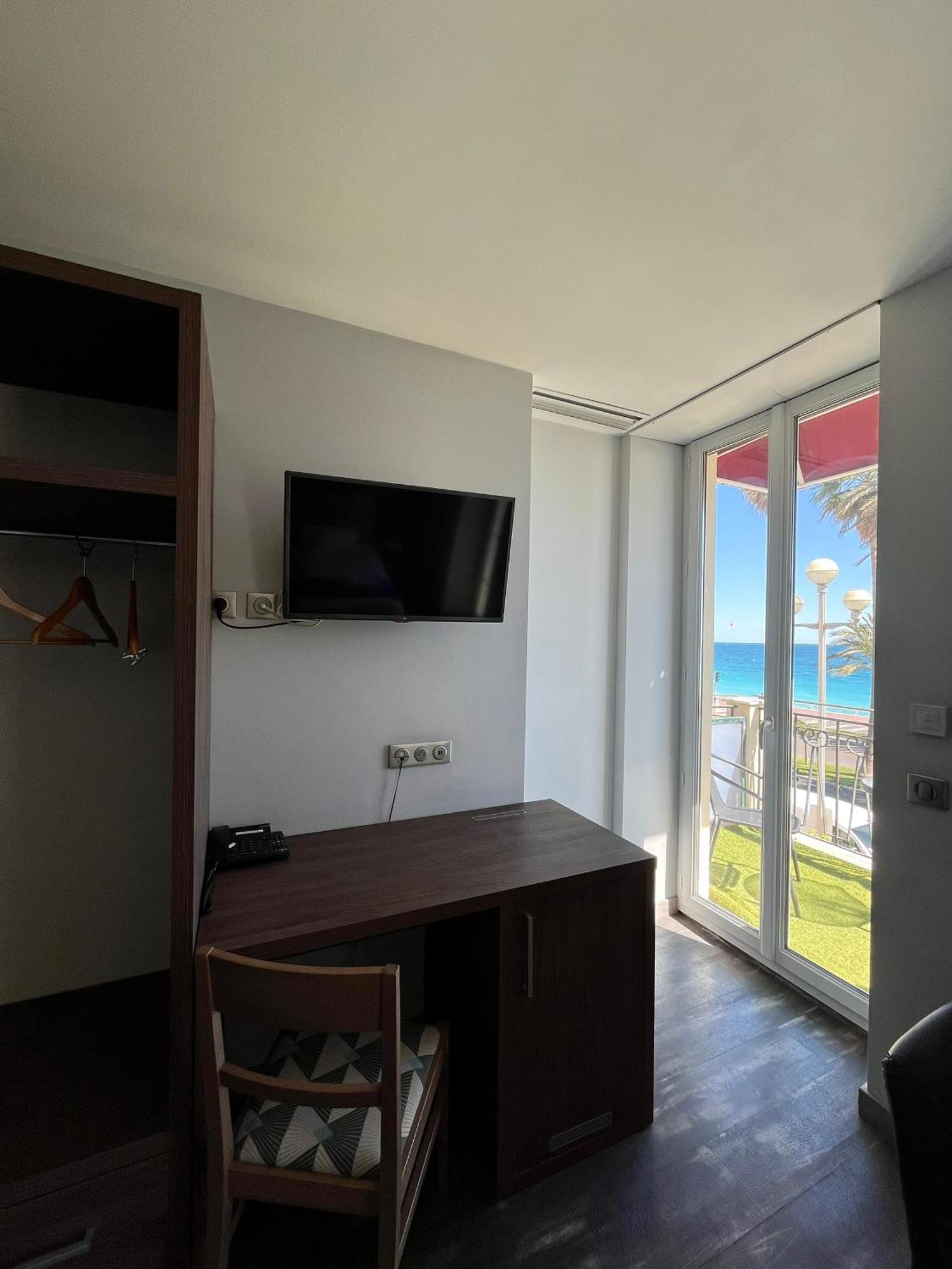 Hotel Flots D'Azur Promenade Des Anglais Nice Exterior photo
