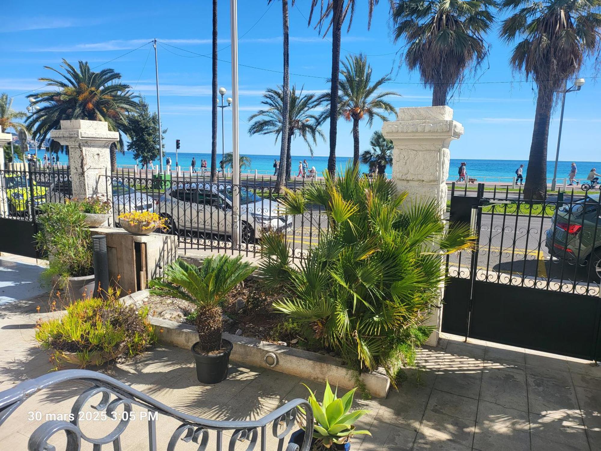 Hotel Flots D'Azur Promenade Des Anglais Nice Exterior photo